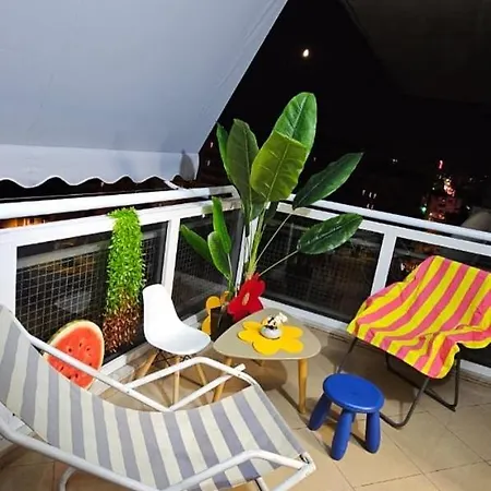 Central Apartment * טיראנה