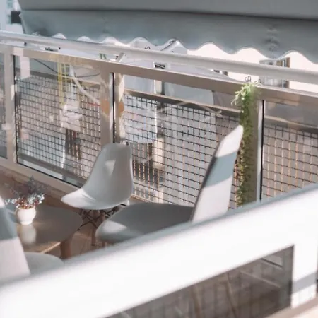 Central Apartment Appartamento Tirana