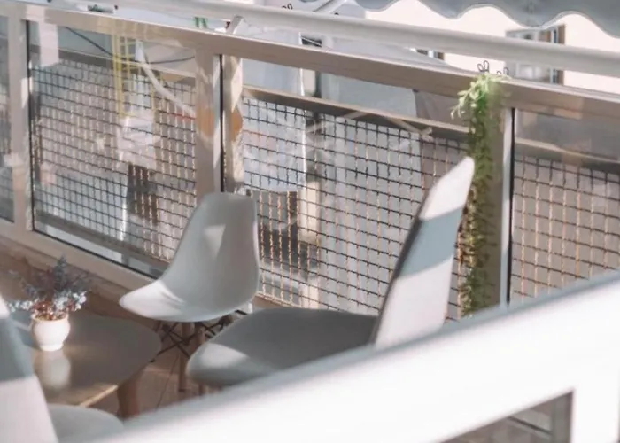 Central Apartment Appartamento Tirana